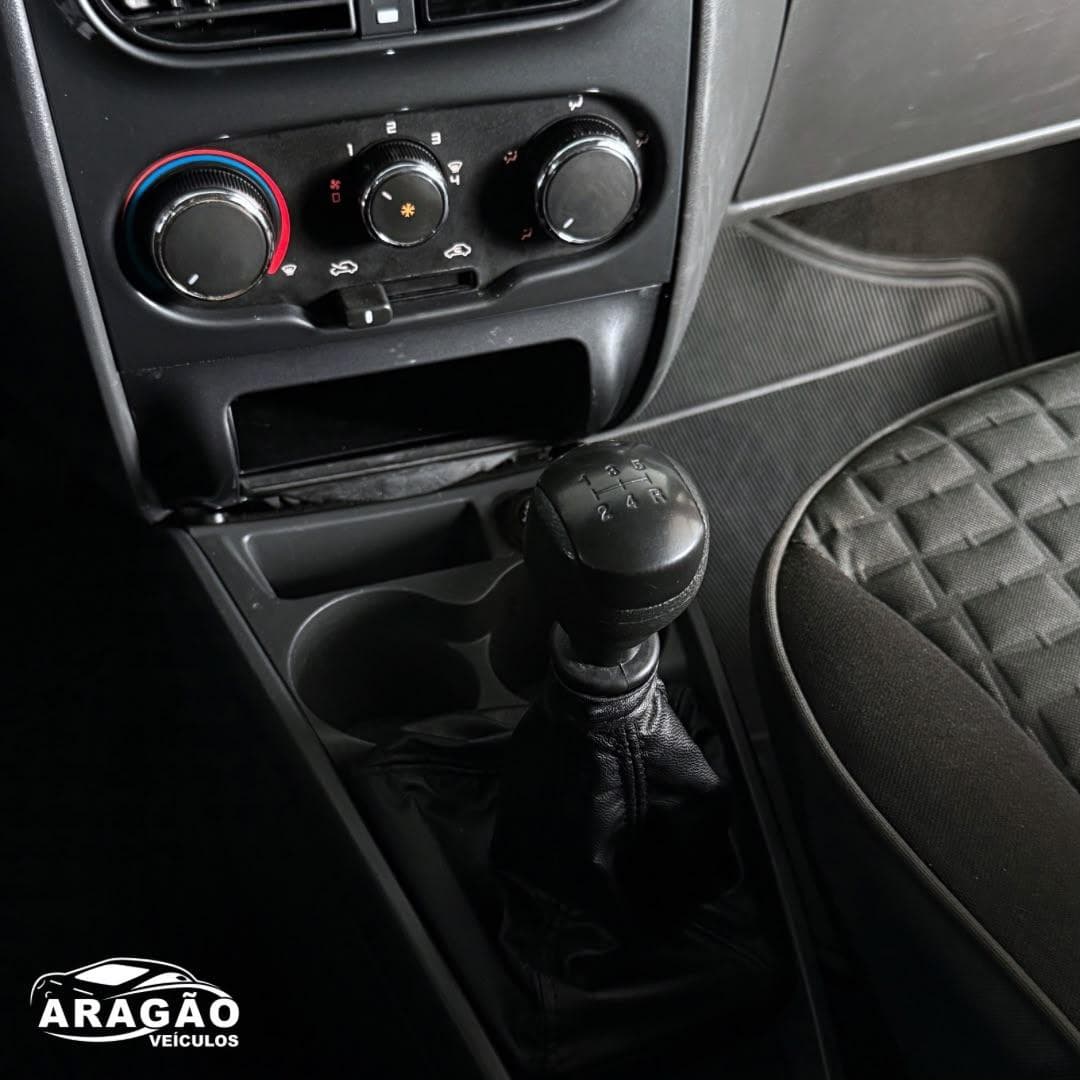 Fiat Strada Adventure Locker 1.8 Cabine Estendida 2014 - foto 3